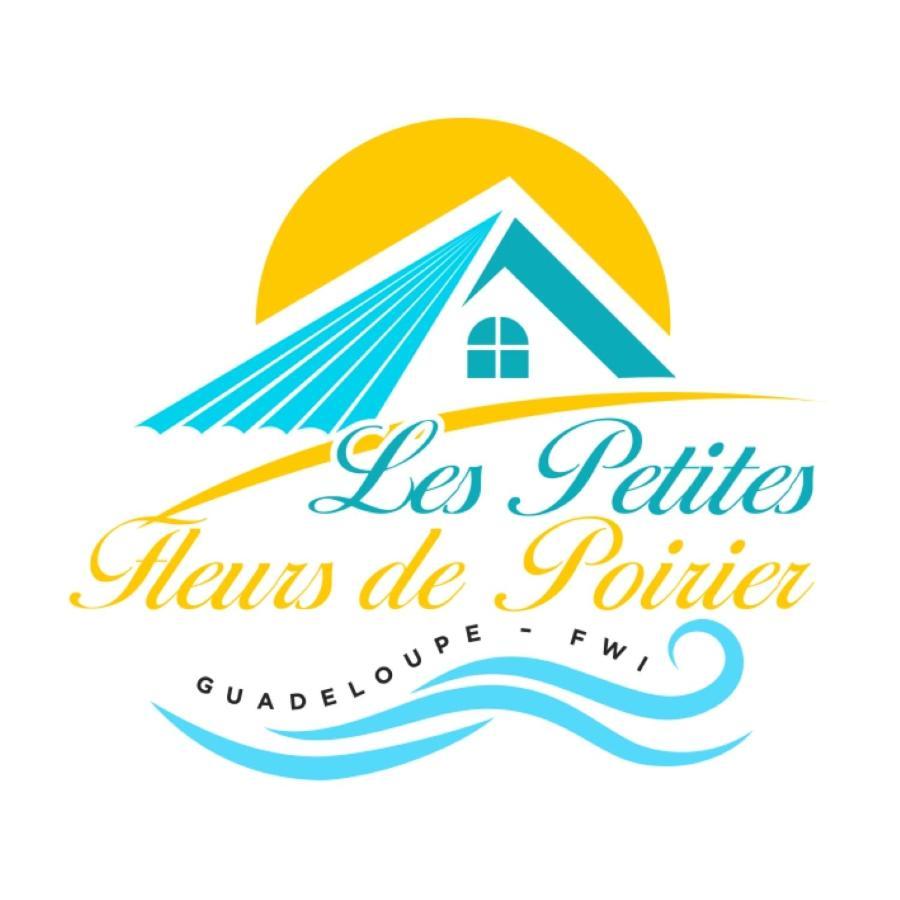 Les Petites Fleurs De Poirier Bouillante Exterior foto